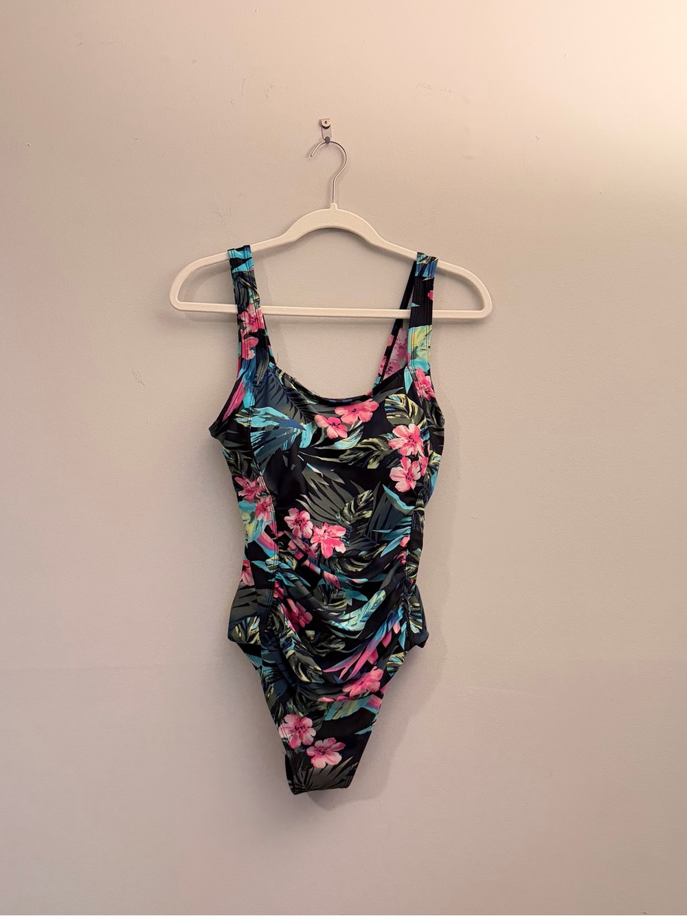 Women's Floral Tropical One-Piece Swimsuit Built-In Bra Wide Straps 14 C